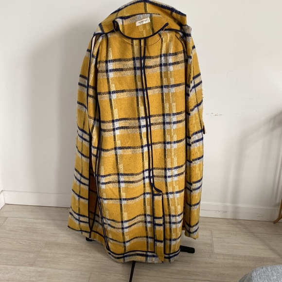 -Glamorous long line coat in bright check.🟡 - Picture 5 of 6